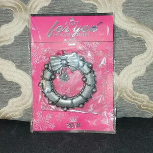 Paparazzi 2018 Christmas ornament   so cute